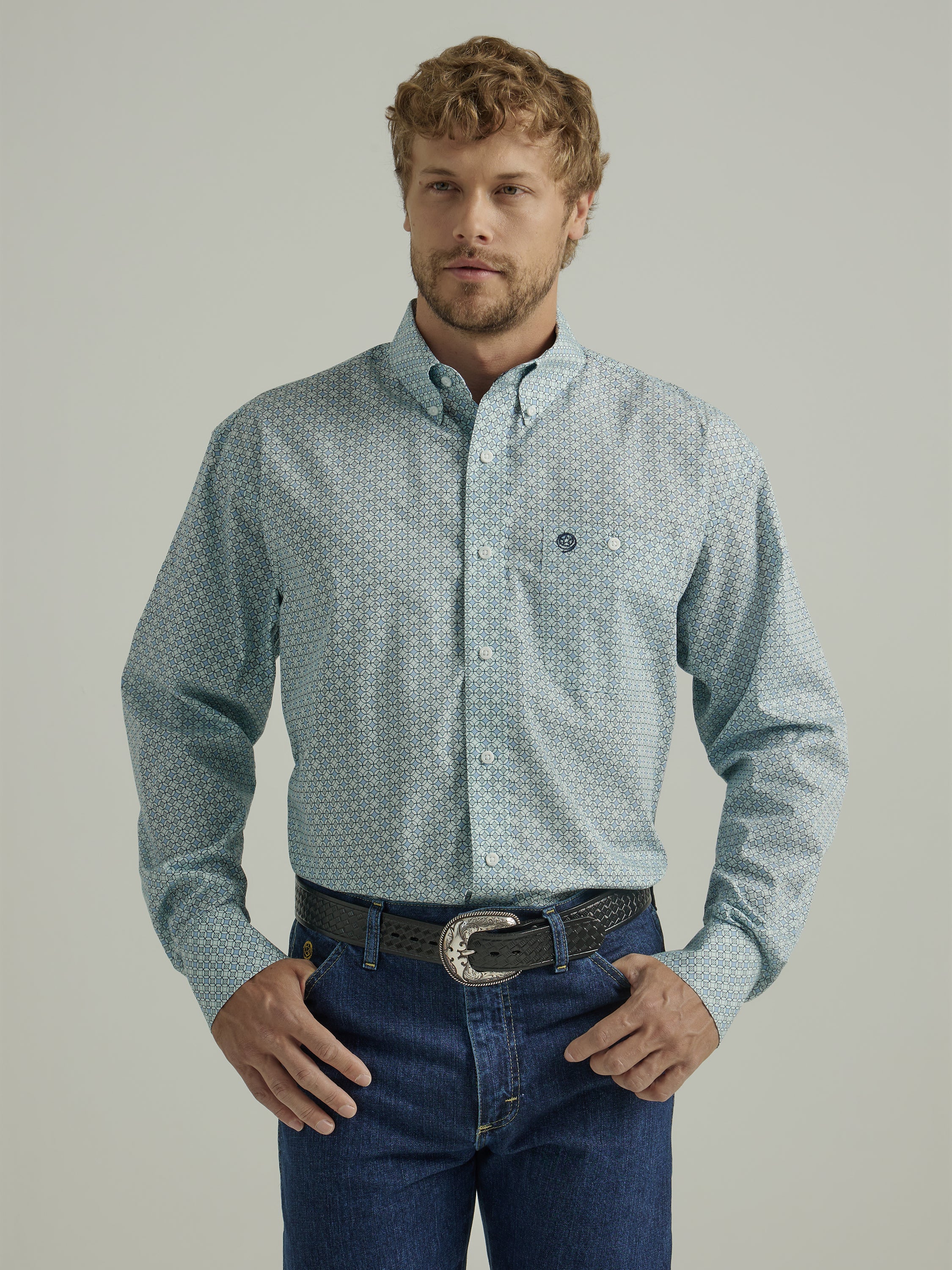 Men's Wrangler® Logo Long Sleeve Button-Down Print Shirt